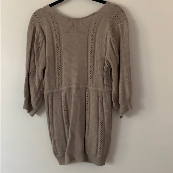 Arden B Eyelet 3/4 Sleeve Sweater Tan Size Small - Picture 5 of 5